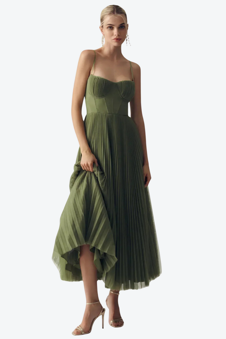OLIVIA DRESS | MODERN ELEGANCE WITH AN OPEN BACK