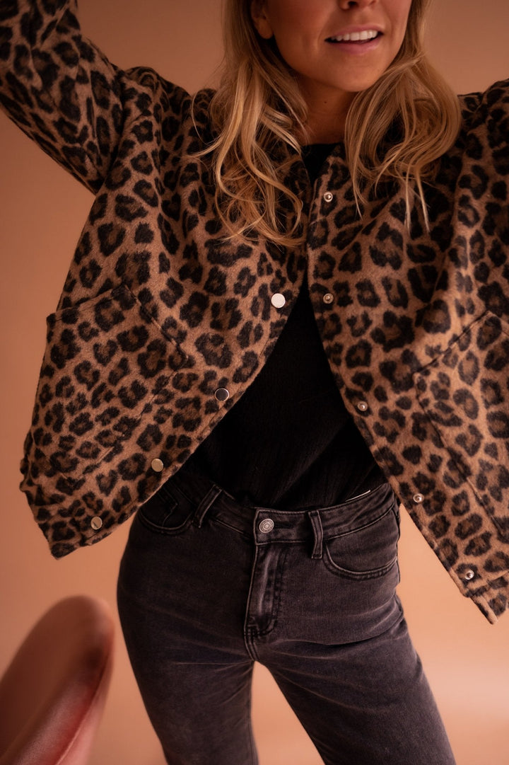 KIARA | TRENDY JACKET WITH LEOPARD PRINT